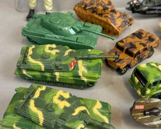 VINTAGE ARMY MILITARY VEHICLES GI JOE HOT WHEELS