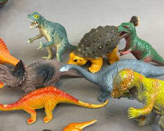 VINTAGE DINOSAUR FIGURINES & TOYS