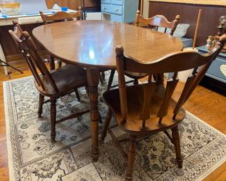 VINTAGE ROCKINGHAM DINING TABLE W 4 CHAIRS & LEAF