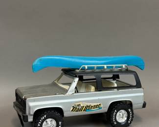 VINTAGE NYLNT PRESSED STEEL TRAILBLAZER W CANOE