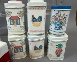 VINTAGE SALT & PEPPER SPICE SHAKERS