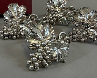 ARTHUR COURT GRAPE VINE SPOON REST & NAPKIN RINGS