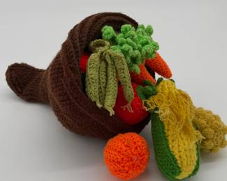 HANDMADE CROCHET CORNUCOPIA W VEGETABLES