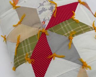 VTG HANDMADE STARBURST PATCHWORK TIED QUILT