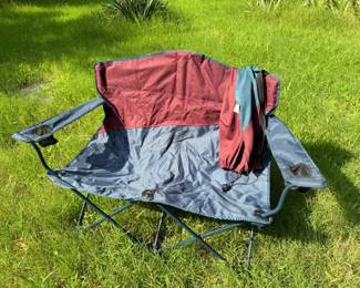 OZARK TRAIL FOLDING LOVE SEAT W BAG