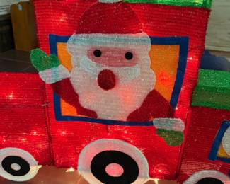 LIGHTED WIRE FRAME CHRISTMAS TRAIN DECOR
