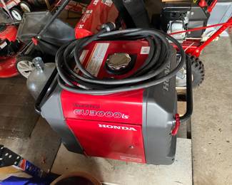 Star of the sale! Barely used electric start Honda Generator. Starts immediately and whisper quiet. Won’t get that with your generator!