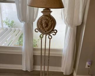 Lionhead Lamp
