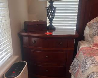 Broyhill nightstand (2) 