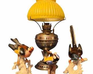 Vintage Porcelains Birds Decorative Oil Lamp