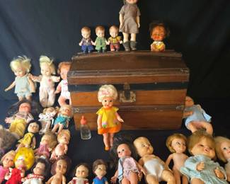 Vintage Wood Doll Steamer Trunk And Vintage Dolls