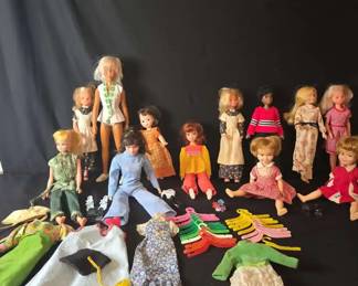 Vintage Barbies Clothes And Accessories