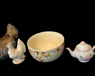 Ceramic Roosters Canister w Porcelain Bowl Teapot