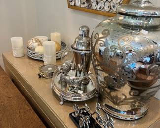 The silver tray and birds here have sold.