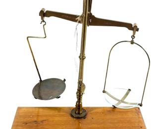 Lot 87 London, Jewelers Scale