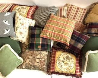 Lot 733 Large Collection Throw Pillows