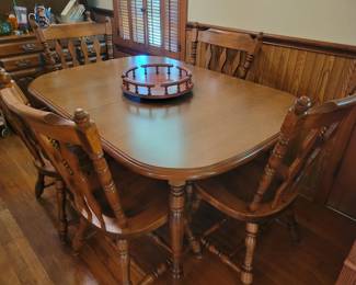 Dinette Set w/6 chairs (2 additional leaves not shown)