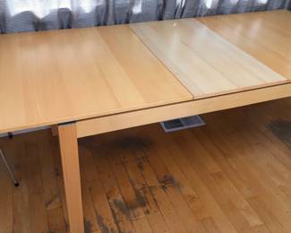 Table includes two leaves, each 19.5” wide (leaves are slightly lighter in color )