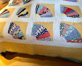 Vintage “grandmother’s fan” quilt (63” x 72”)