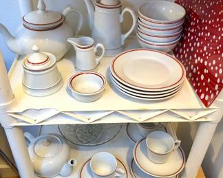 Porcelaine d'Auteuil Service Bistrot dishes by Jacques Lobjoy (France)