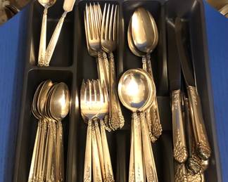 King Edward silverplate flatware (47 pieces - service for 8)