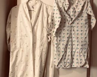 1980s Magasins Descamps child's robe & pajamas (France)