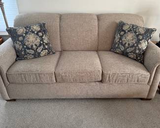 Nice Flexsteel Sofa & Pillows Greyish/ Taupe