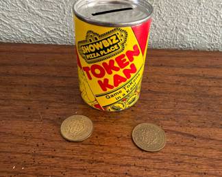 Show Biz Pizza Place Token Kan (Can) with Tokens