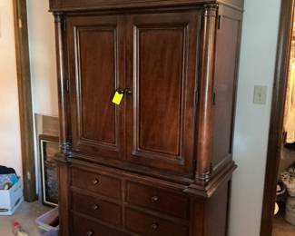Thomasville "Frederickburg" armoire/chest