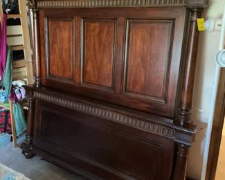Thomasville "Fredericksburg" queen bed