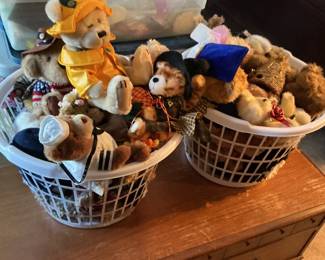 Stuffed animals, Lane cedar chest