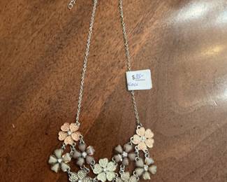 Flower necklace