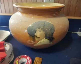 Weller Dickensware vessel