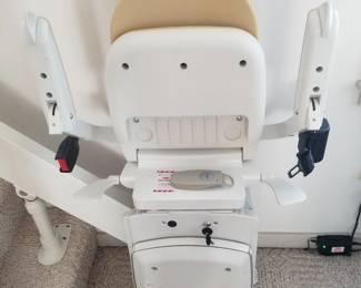 Acorn interior stairlift