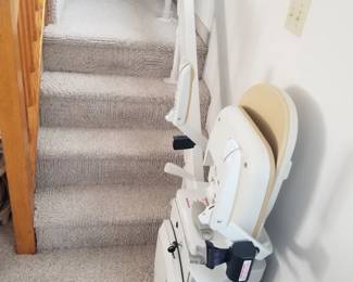 Acorn interior stairlift