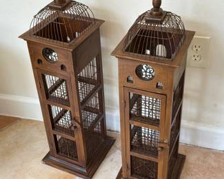 Wood and metal birdhouse decor