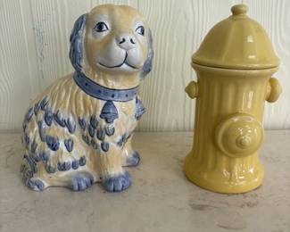 A lot of cottage decor