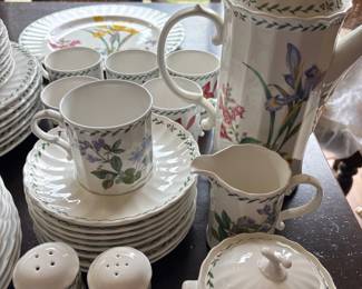 China sets: There are Mikasa, Godinger, Lenox and more