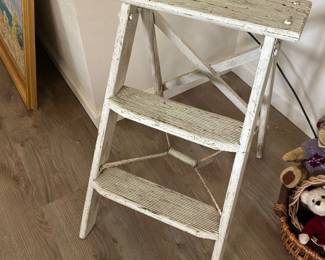 Vintage ladder decor