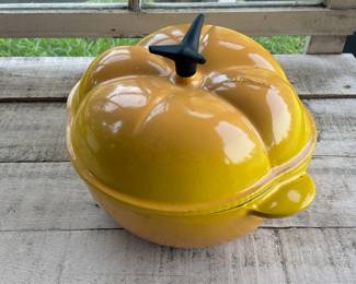 Le Creuset Rare yellow tomato