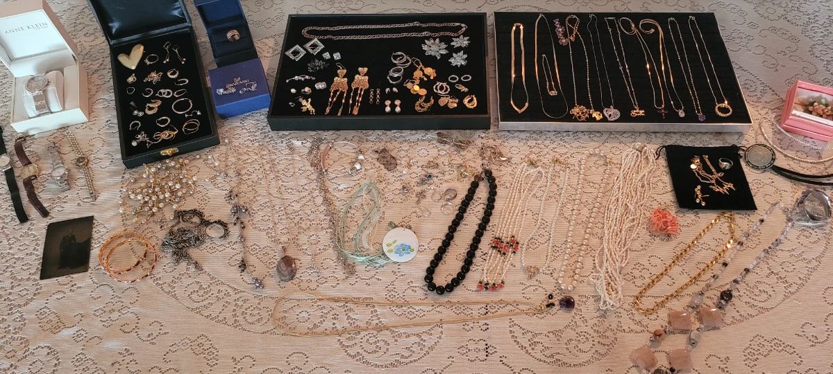 Sale photo 149