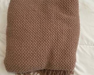 Brown Textured Knit Throw Blanket with Tassels