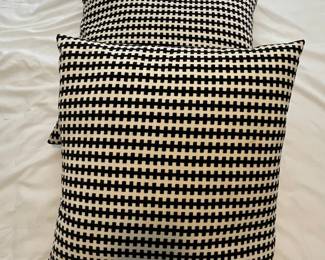Black and White Geometric Pattern Decorative Throw Pillows