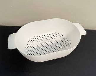 Generic White Plastic Oval Colander
