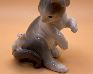 Lladró Cat and Mouse Figurine #5236