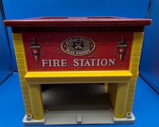 Fisher-Price Play Family Fire Station #928