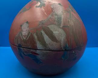 Chinese Gourd-Shaped Lacquer Box