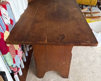 Primitive Pine Hutch Table