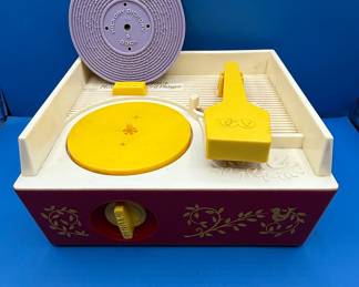 Fisher-Price Music Box Record Player (Model 995) with 1 Record