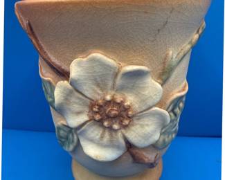 Roseville Pottery Magnolia Vase (Blue)